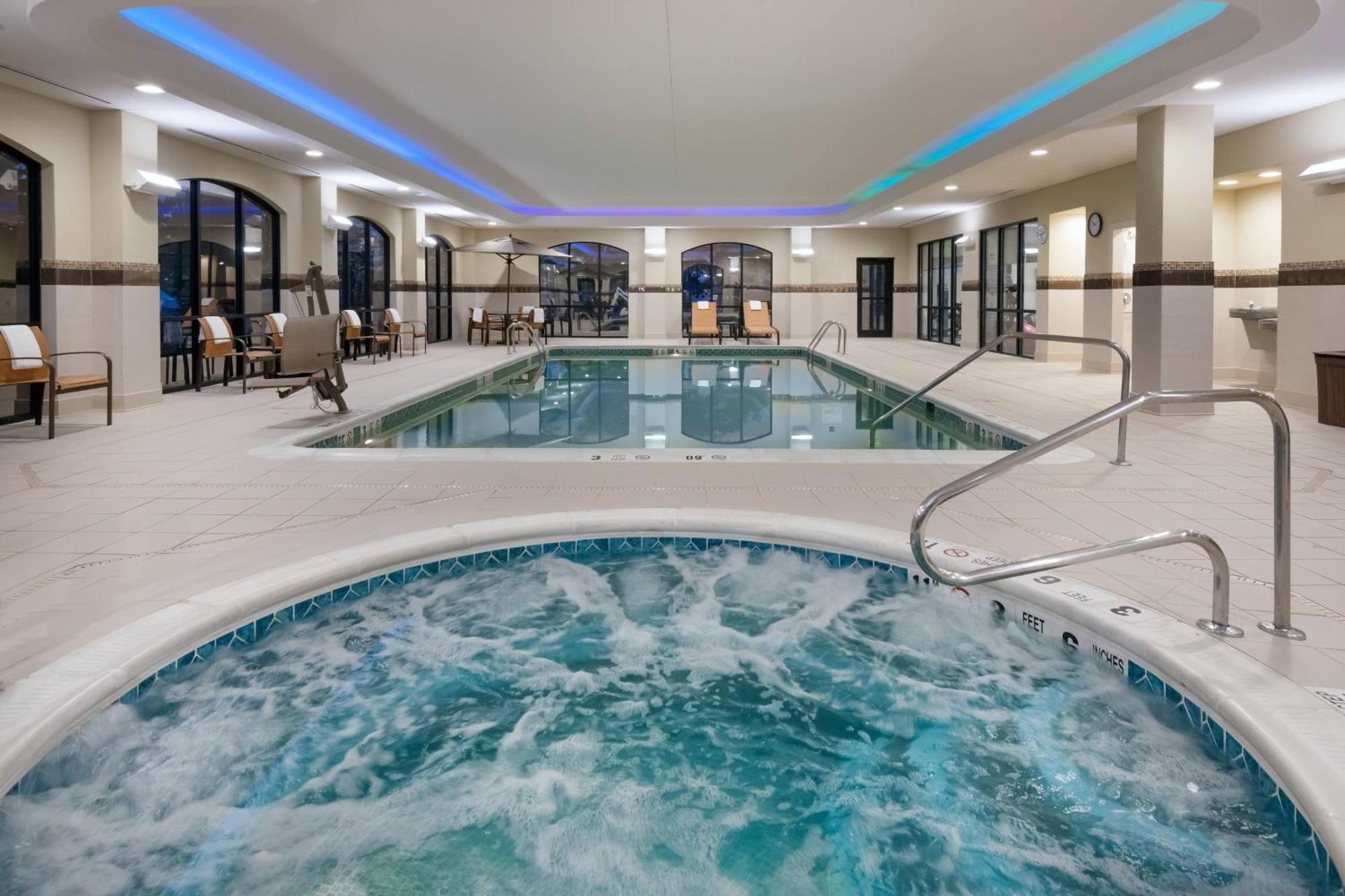 Courtyard By Marriott Buffalo Airport Cheektowaga Exterior foto
