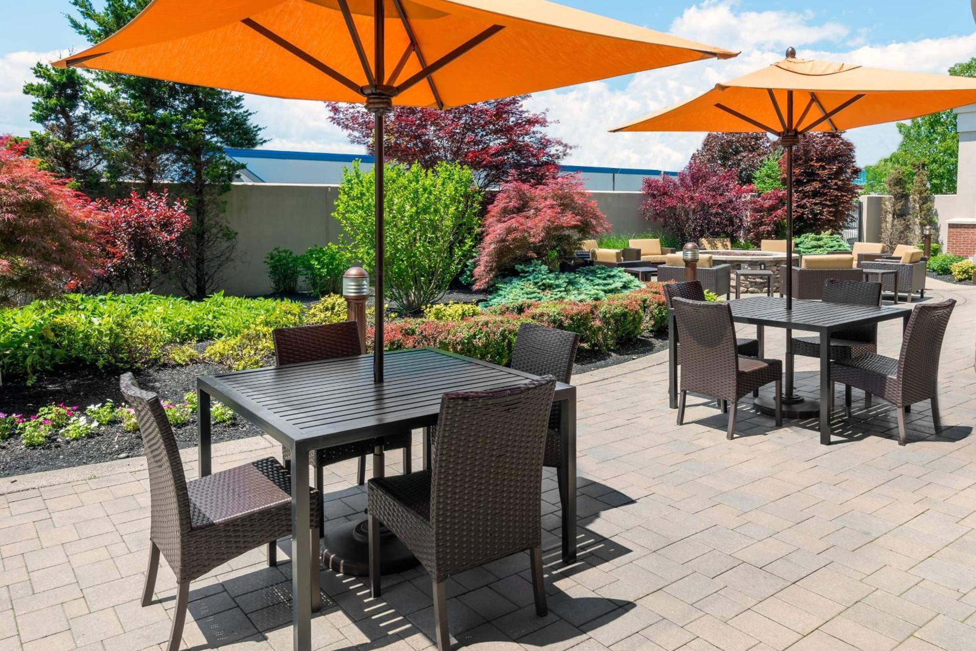 Courtyard By Marriott Buffalo Airport Cheektowaga Exterior foto