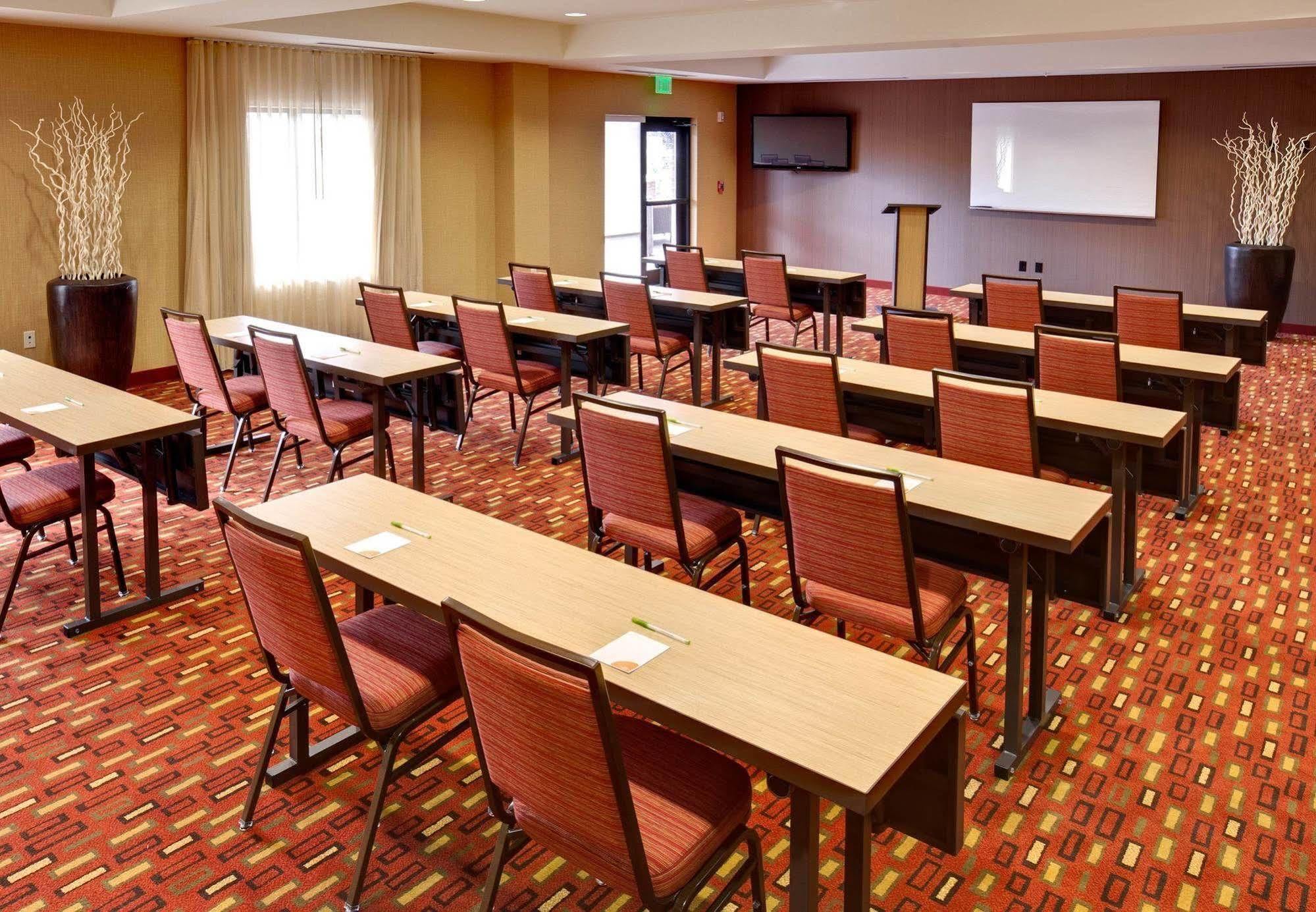 Courtyard By Marriott Buffalo Airport Cheektowaga Exterior foto